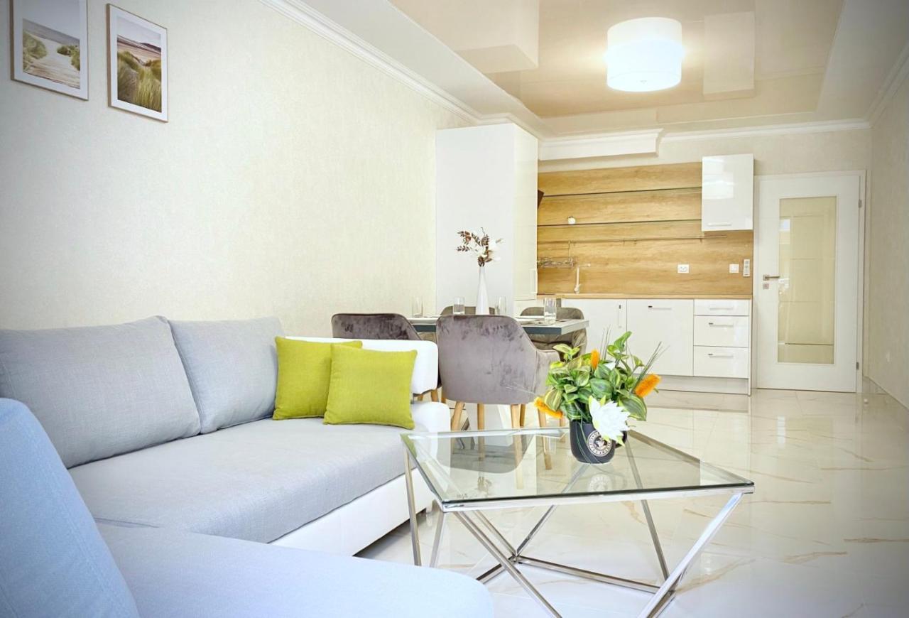Sea View Apartment With Free Parking Pomorie Exterior photo